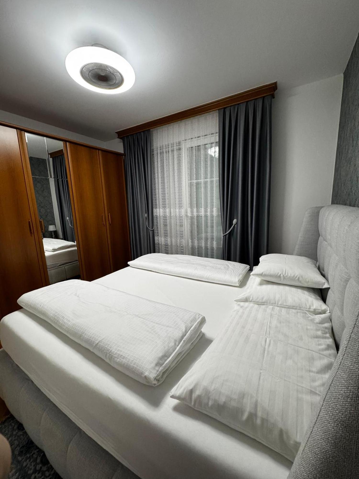 Senada Apartments Selce Esterno foto